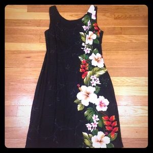 NWOT: Sleeveless Hawaiian designed dress
